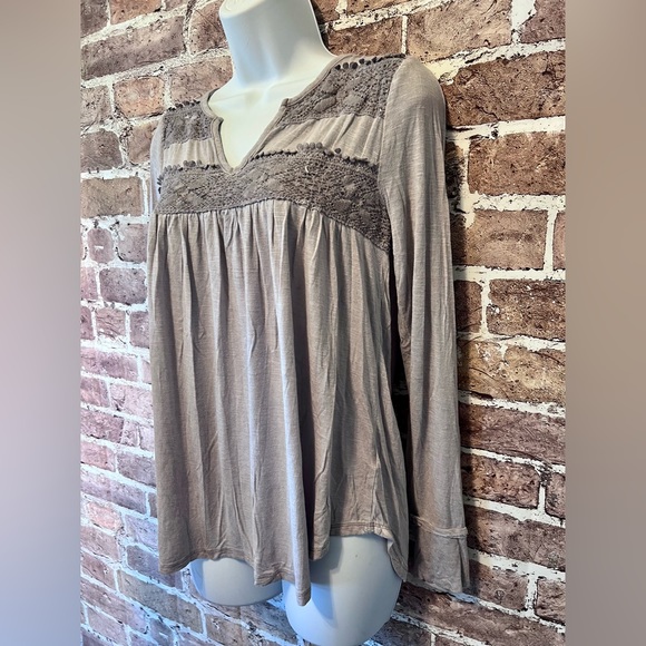 blouse - Picture 4 of 9